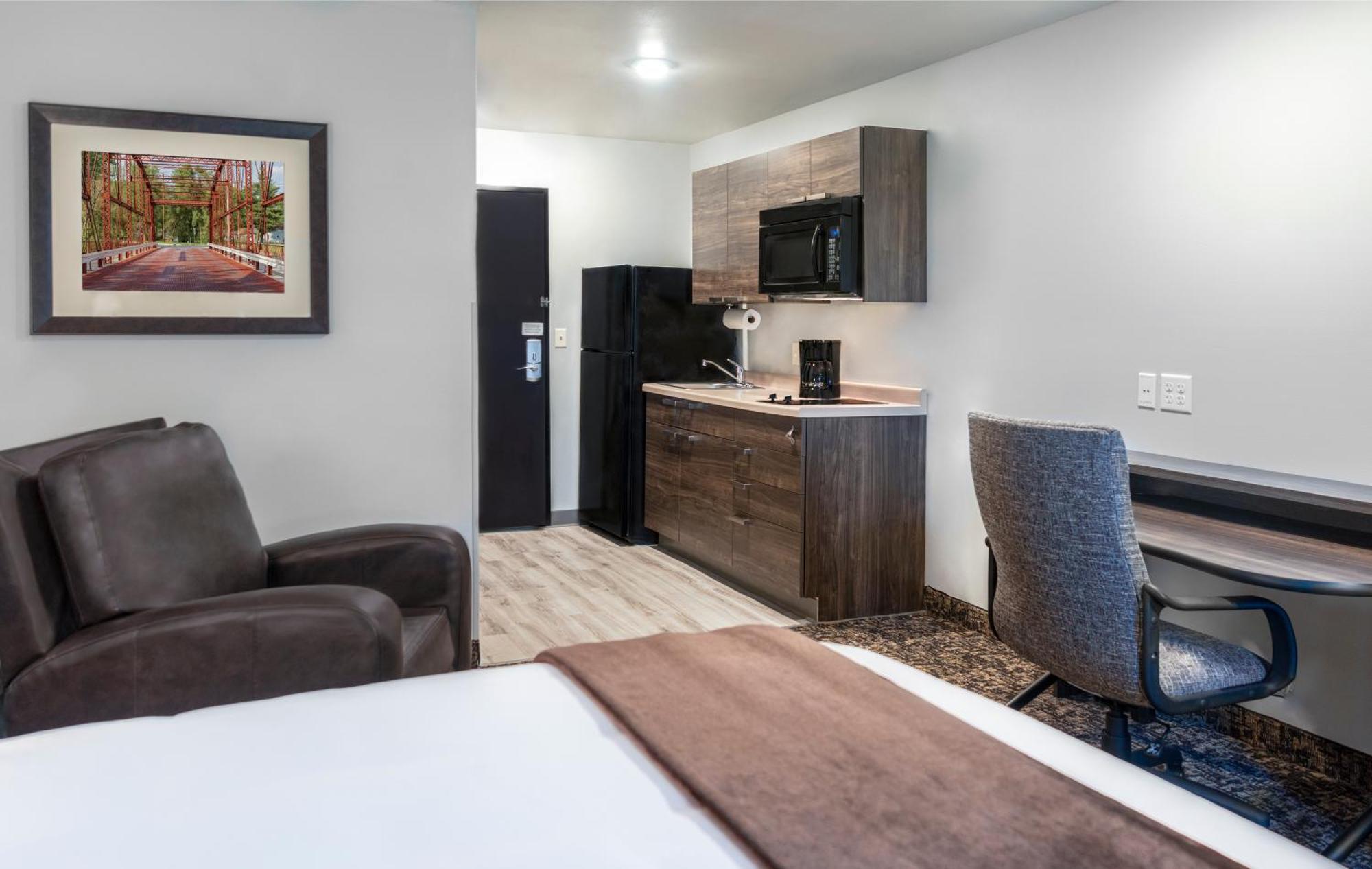 My Place Hotel-Randolph, Vt Bagian luar foto